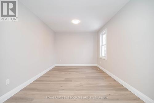 1 - 35 St George Street, Brantford, ON - Indoor Photo Showing Other Room