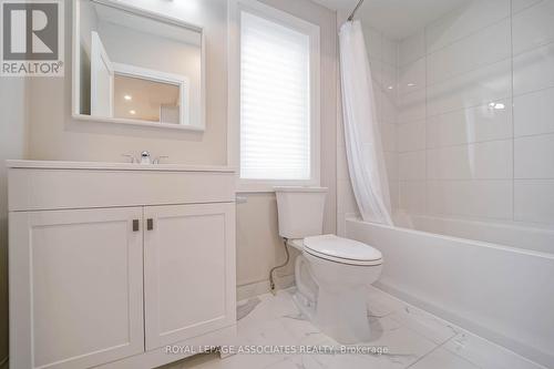 2 - 35 St George Street, Brantford, ON - Indoor Photo Showing Bathroom