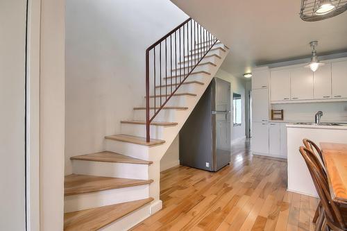 Staircase - 6580 Rue Chabot, Montréal (Rosemont/La Petite-Patrie), QC - Indoor Photo Showing Other Room