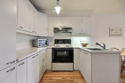 Kitchen - 6580 Rue Chabot, Montréal (Rosemont/La Petite-Patrie), QC - Indoor Photo Showing Kitchen