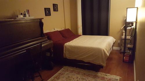 Chambre à coucher - 406-1500 Rue St-Louis, Montréal (Saint-Laurent), QC - Indoor Photo Showing Bedroom