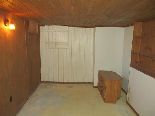 108 Queen Street, Sioux Lookout, ON - Indoor Photo Showing Other Room