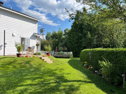 Courtyard - 621 Boul. Robitaille, Notre-Dame-Du-Mont-Carmel, QC - Outdoor