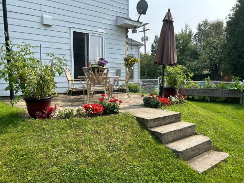 Courtyard - 621 Boul. Robitaille, Notre-Dame-Du-Mont-Carmel, QC - Outdoor
