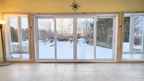 Solarium/Verrière - 621 Boul. Robitaille, Notre-Dame-Du-Mont-Carmel, QC - Indoor Photo Showing Other Room