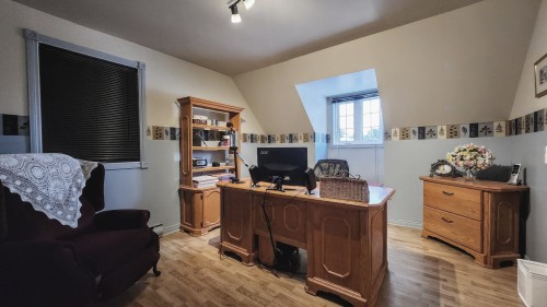 Bedroom - 621 Boul. Robitaille, Notre-Dame-Du-Mont-Carmel, QC - Indoor Photo Showing Office