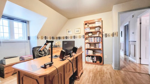 Bedroom - 621 Boul. Robitaille, Notre-Dame-Du-Mont-Carmel, QC - Indoor Photo Showing Office