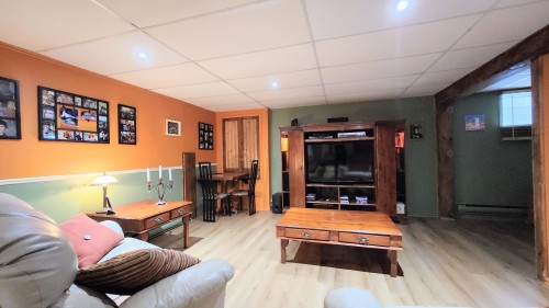 Family Room - 621 Boul. Robitaille, Notre-Dame-Du-Mont-Carmel, QC - Indoor
