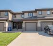 8 Landsbury Te, Niverville, MB 