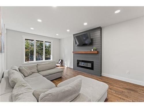 45 Iona Dr, Moncton, NB 