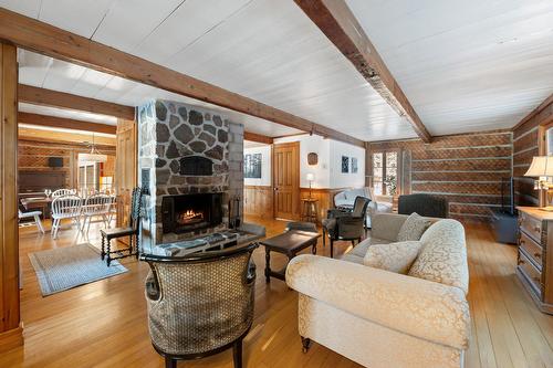 Salon - 1735  - 1737 Ch. De La Gare, Val-Morin, QC - Indoor Photo Showing Other Room With Fireplace
