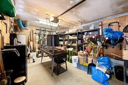 Garage - 