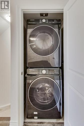 214 - 370 Hopewell Avenue, Toronto, ON - Indoor Photo Showing Laundry Room
