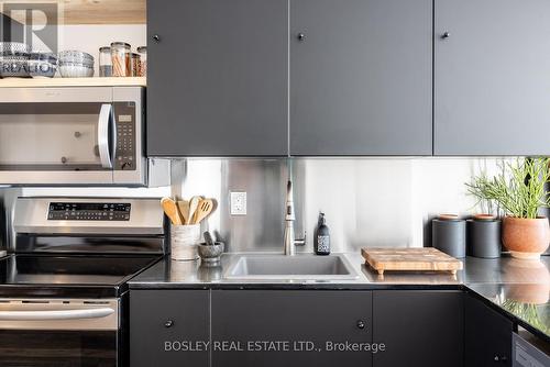 1007 Weston Road, Toronto, ON - Indoor Photo Showing Kitchen