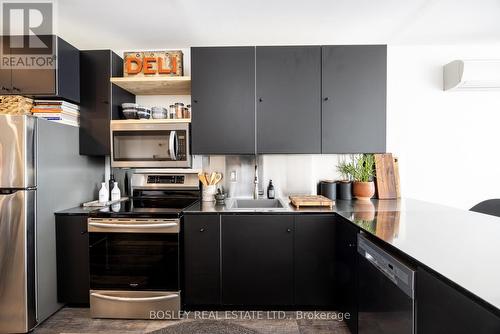 1007 Weston Road, Toronto, ON - Indoor Photo Showing Kitchen