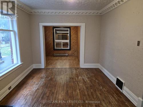 Dining Room - 28 Margery Road, Welland, ON - Indoor Photo Showing Other Room