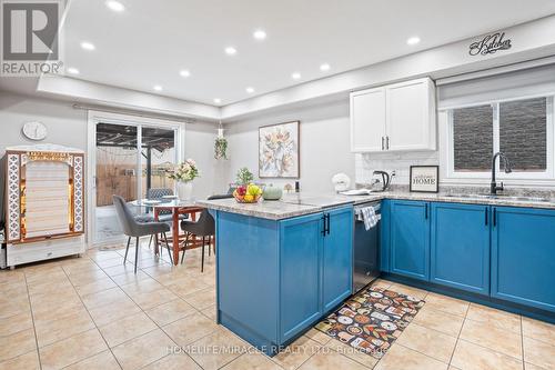 589 Sales Drive, Woodstock, ON - Indoor Photo Showing Kitchen With Upgraded Kitchen