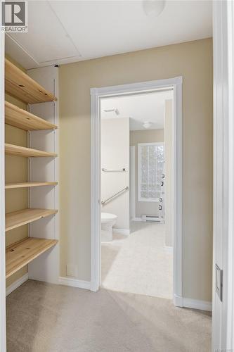 8 500 Marsett Pl, Saanich, BC - Indoor