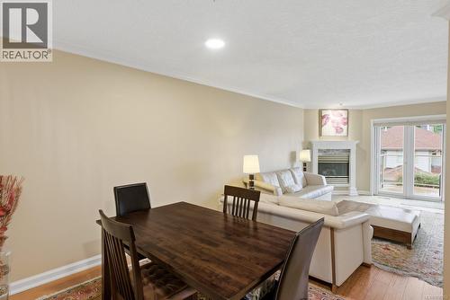 8 500 Marsett Pl, Saanich, BC - Indoor Photo Showing Dining Room