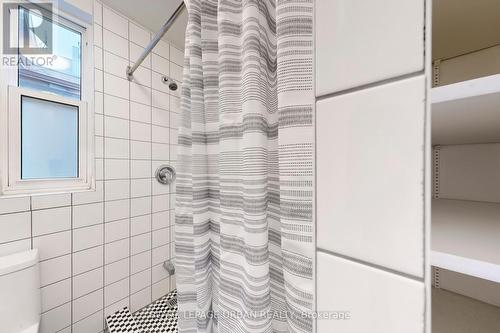 772 Richmond Street W, Toronto, ON - Indoor Photo Showing Bathroom
