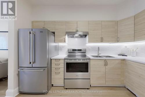 772 Richmond Street W, Toronto, ON - Indoor Photo Showing Kitchen With Double Sink