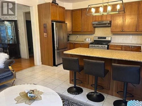 Main - 531 Reeves Way Boulevard, Whitchurch-Stouffville, ON - Indoor Photo Showing Kitchen