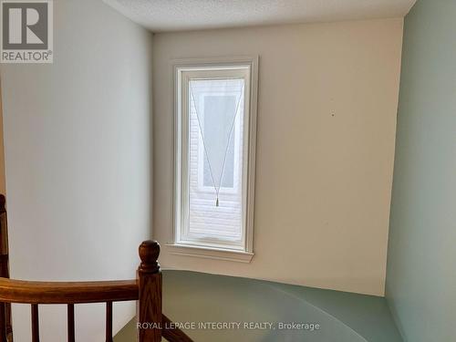 72 Castle Glen Crescent E, Ottawa, ON - Indoor Photo Showing Other Room