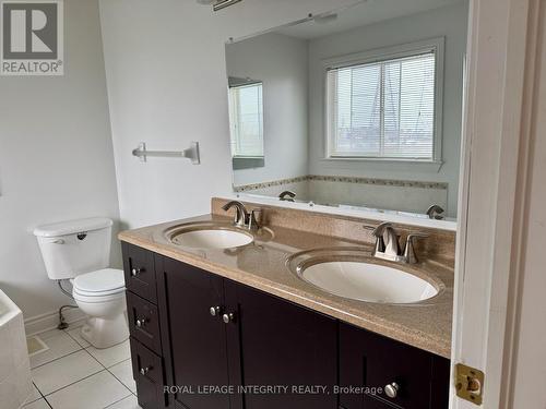 72 Castle Glen Crescent E, Ottawa, ON - Indoor Photo Showing Bathroom