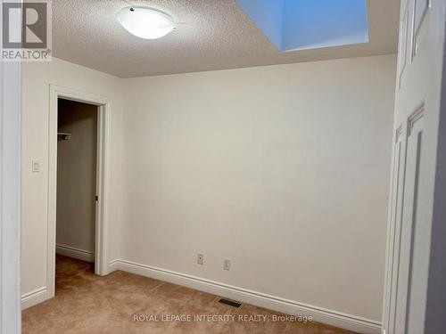 72 Castle Glen Crescent E, Ottawa, ON - Indoor Photo Showing Other Room