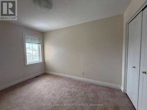 72 Castle Glen Crescent E, Ottawa, ON - Indoor Photo Showing Other Room