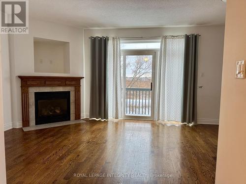 72 Castle Glen Crescent E, Ottawa, ON - Indoor Photo Showing Living Room With Fireplace