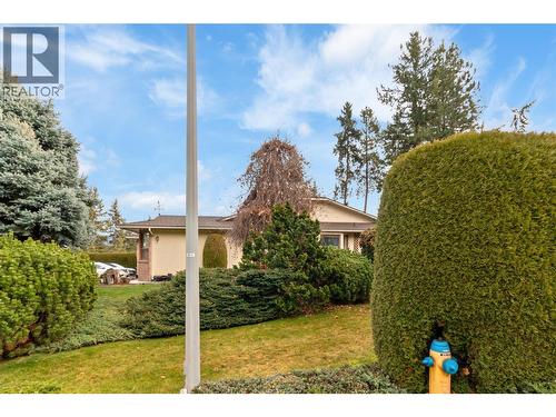 624 Cassiar Crescent, Kelowna, BC - Outdoor