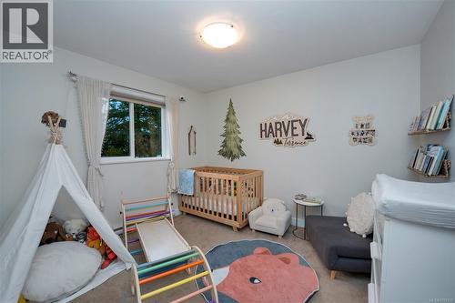 Garden House bedroom 1 - 2229 Arbutus Rd, Saanich, BC - Indoor