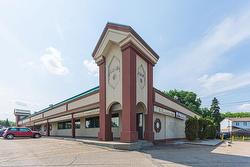 7500  Whyte Ave NW  Edmonton, AB T6C 0X9