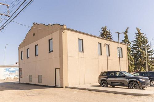 5001  51 Avenue, Wetaskiwin, AB 