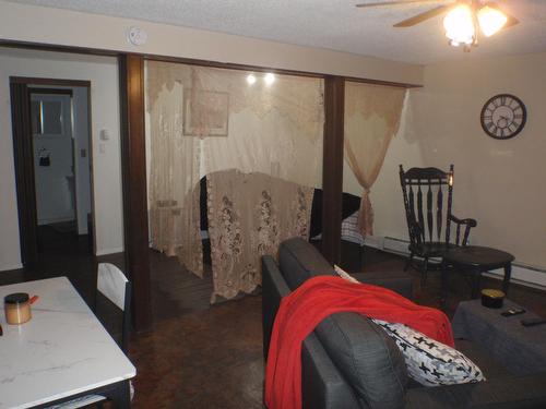 5135  52 Avenue, Barrhead, AB - Indoor