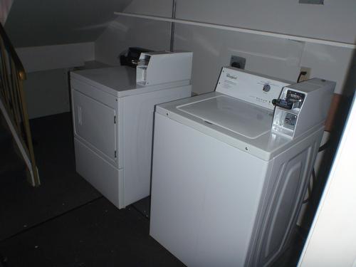 5135  52 Avenue, Barrhead, AB - Indoor Photo Showing Laundry Room