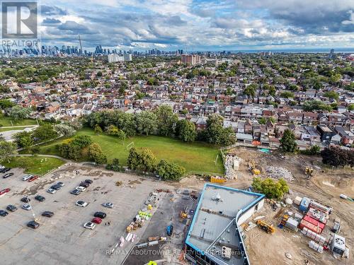 1912 - 10 Graphophone Grove, Toronto, ON - Outdoor With View