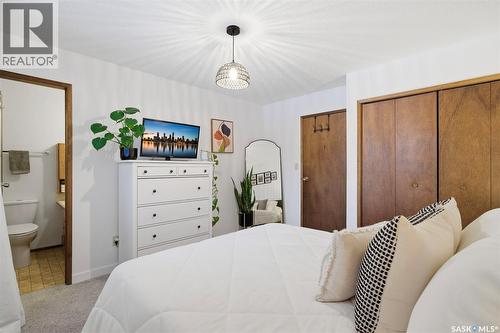 439 Manning Lane, Saskatoon, SK - Indoor Photo Showing Bedroom