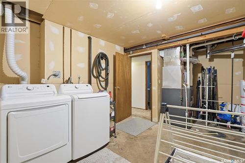 439 Manning Lane, Saskatoon, SK - Indoor Photo Showing Laundry Room