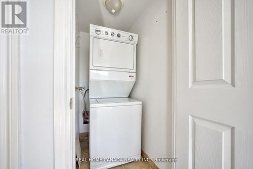 2611 - 310 Burnhamthorpe Road W, Mississauga, ON - Indoor Photo Showing Laundry Room