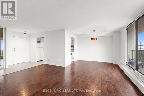 2001 - 665 Bathgate Drive, Ottawa, ON - Indoor Photo Showing Other Room