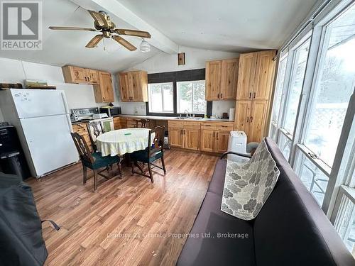 9 Martha Drive, Mckellar, ON - Indoor