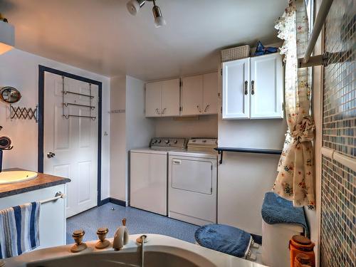 Bathroom - 348 4E Avenue, Saint-Paul-De-Montminy, QC - Indoor Photo Showing Laundry Room