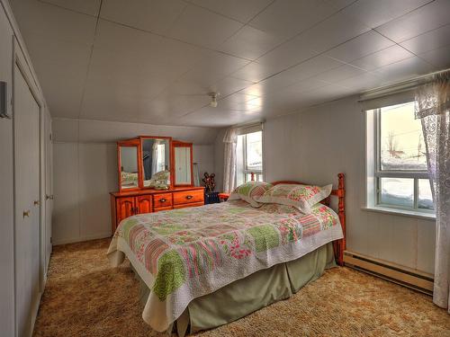 Chambre à coucher - 348 4E Avenue, Saint-Paul-De-Montminy, QC - Indoor Photo Showing Bedroom