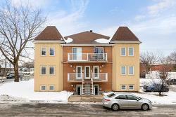 1168 Rue Notre-Dame-de-Fatima  Laval (Pont-Viau), QC H7G 4Y5