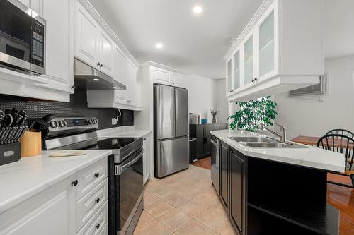 Cuisine - 1168 Rue Notre-Dame-De-Fatima, Laval (Pont-Viau), QC - Indoor Photo Showing Kitchen With Double Sink With Upgraded Kitchen