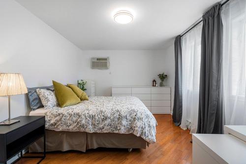 Primary bedroom - 1168 Rue Notre-Dame-De-Fatima, Laval (Pont-Viau), QC - Indoor Photo Showing Bedroom