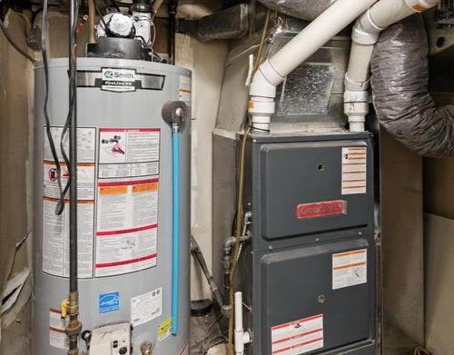 10256  95 St, Edmonton, AB - Indoor Photo Showing Basement