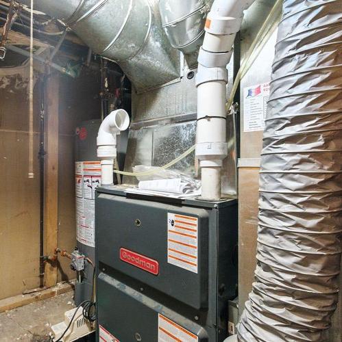 10260  95 St, Edmonton, AB - Indoor Photo Showing Basement